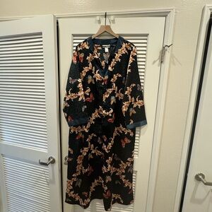 Morgan Taylor intimates satin lounger robe